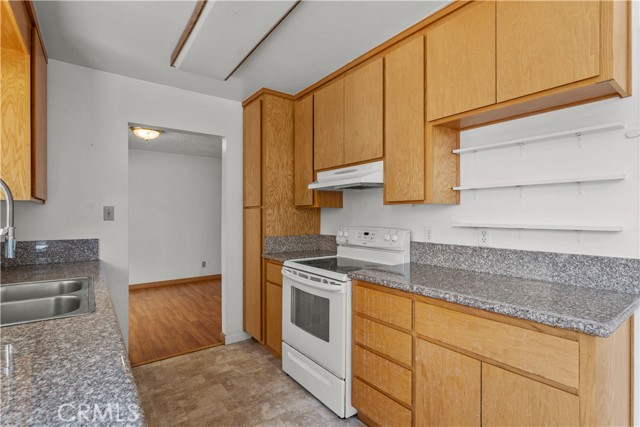 Detail Gallery Image 8 of 24 For 6124 Orsi Cir, Carmichael,  CA 95608 - 4 Beds | 2 Baths