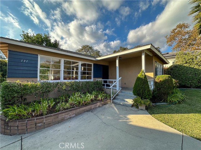 Detail Gallery Image 2 of 42 For 131 N Garfield Pl, Monrovia,  CA 91016 - 2 Beds | 1/1 Baths