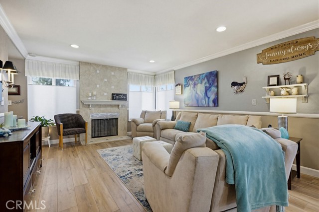 Detail Gallery Image 5 of 50 For 5595 Tiffany Ave, Garden Grove,  CA 92845 - 2 Beds | 2 Baths