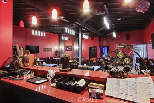 8759 Glenoaks Boulevard, Sun Valley CA: https://media.crmls.org/medias/6e350576-e426-421b-b908-ccd4acc13017.jpg