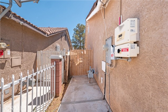 Detail Gallery Image 7 of 46 For 15055 Kingsford Ave, Adelanto,  CA 92301 - 3 Beds | 2 Baths