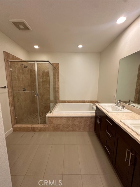 Detail Gallery Image 15 of 69 For 27 Soho, Irvine,  CA 92612 - 3 Beds | 3 Baths