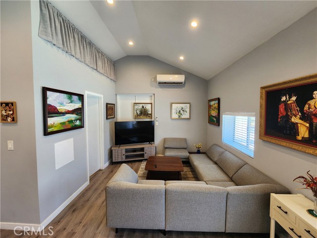 Detail Gallery Image 4 of 30 For 1332 Winchester Ave a,  Glendale,  CA 91201 - 1 Beds | 1 Baths