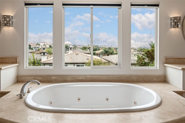 Detail Gallery Image 30 of 50 For 21 Vista Sole St, Dana Point,  CA 92629 - 4 Beds | 3/1 Baths