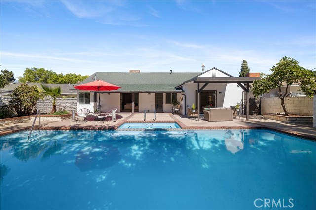 10217 Lemona Avenue, Mission Hills (San Fernando) CA: https://media.crmls.org/medias/6e39a52a-f8d5-48d2-8ce1-bf594dbf40d2.jpg