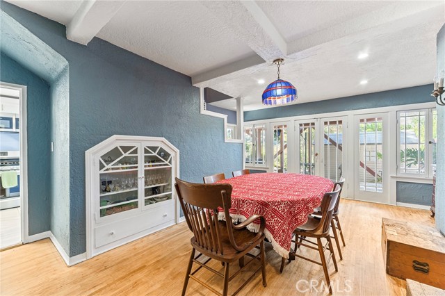 Detail Gallery Image 19 of 34 For 2042 Rome, Los Angeles,  CA 90065 - 3 Beds | 2/1 Baths