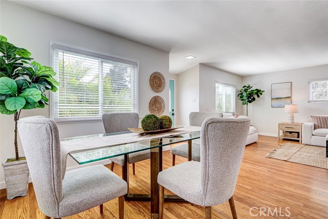 426 S Broadway, Redondo Beach CA: https://media.crmls.org/medias/6e3bbf7e-dd1f-41d5-8b1d-052d78e6f7fb.jpg