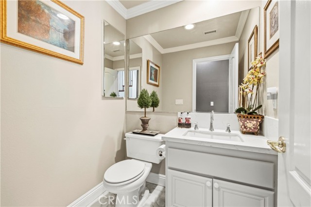 Detail Gallery Image 22 of 49 For 22029 Superior Ct, Saugus,  CA 91390 - 4 Beds | 2/1 Baths