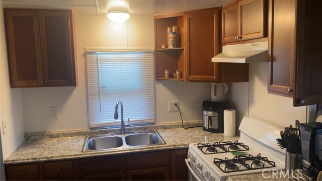 Detail Gallery Image 13 of 29 For 23701 Western, Torrance,  CA 90501 - 2 Beds | 1 Baths