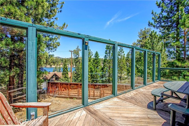 Detail Gallery Image 2 of 28 For 796 Cove Dr, Big Bear Lake,  CA 92315 - 3 Beds | 2 Baths