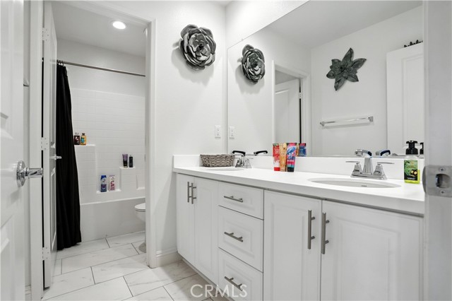 Detail Gallery Image 31 of 75 For 11715 Periwinkle Pl, Jurupa Valley,  CA 91752 - 6 Beds | 4/1 Baths