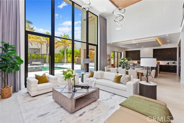 61 Hartman, Irvine CA: https://media.crmls.org/medias/6e3c6e02-d177-498a-be75-1d76f0f3205c.jpg