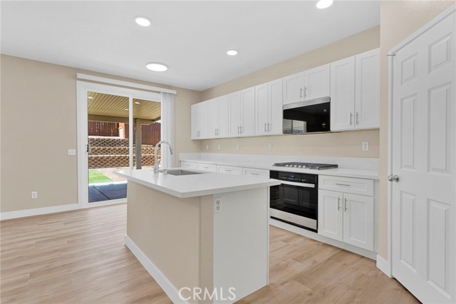 Detail Gallery Image 18 of 47 For 10186 Susan, Hesperia,  CA 92345 - 5 Beds | 3 Baths