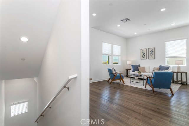 Detail Gallery Image 15 of 75 For 27554 Sparrow Ct, Valencia,  CA 91381 - 3 Beds | 2/1 Baths