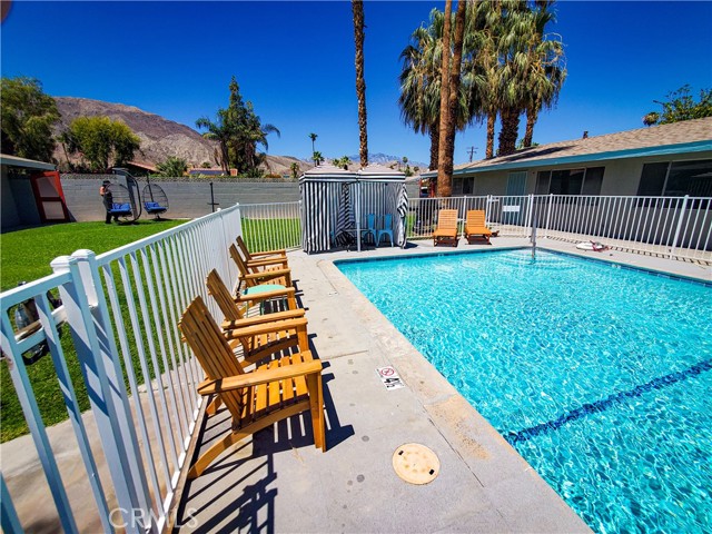 Detail Gallery Image 4 of 25 For 44440 Acacia Dr, Palm Desert,  CA 92260 - 2 Beds | 1 Baths