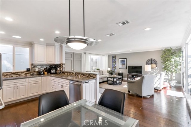 Detail Gallery Image 9 of 40 For 11 Avenida Castilla a,  Laguna Woods,  CA 92637 - 2 Beds | 1/1 Baths