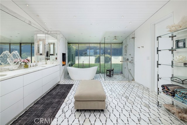 Detail Gallery Image 18 of 33 For 2538 Monaco Dr, Laguna Beach,  CA 92651 - 5 Beds | 5 Baths