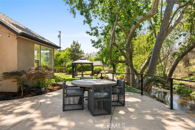 11 Sycamore Valley Road, Chico CA: https://media.crmls.org/medias/6e3f90e3-947d-4f54-a2fc-f92a157a64fb.jpg