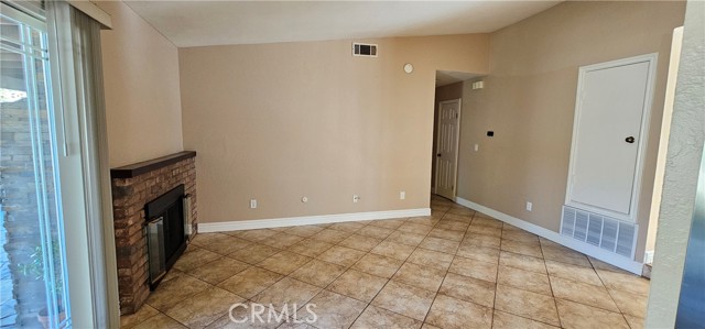 Detail Gallery Image 8 of 20 For 3166 Atlantic, Highland,  CA 92346 - 4 Beds | 2 Baths