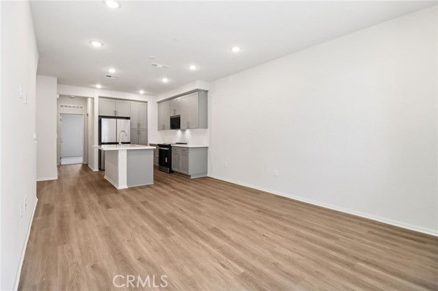 Detail Gallery Image 4 of 37 For 2007 Saltbush Dr, San Marcos,  CA 92069 - 3 Beds | 3 Baths