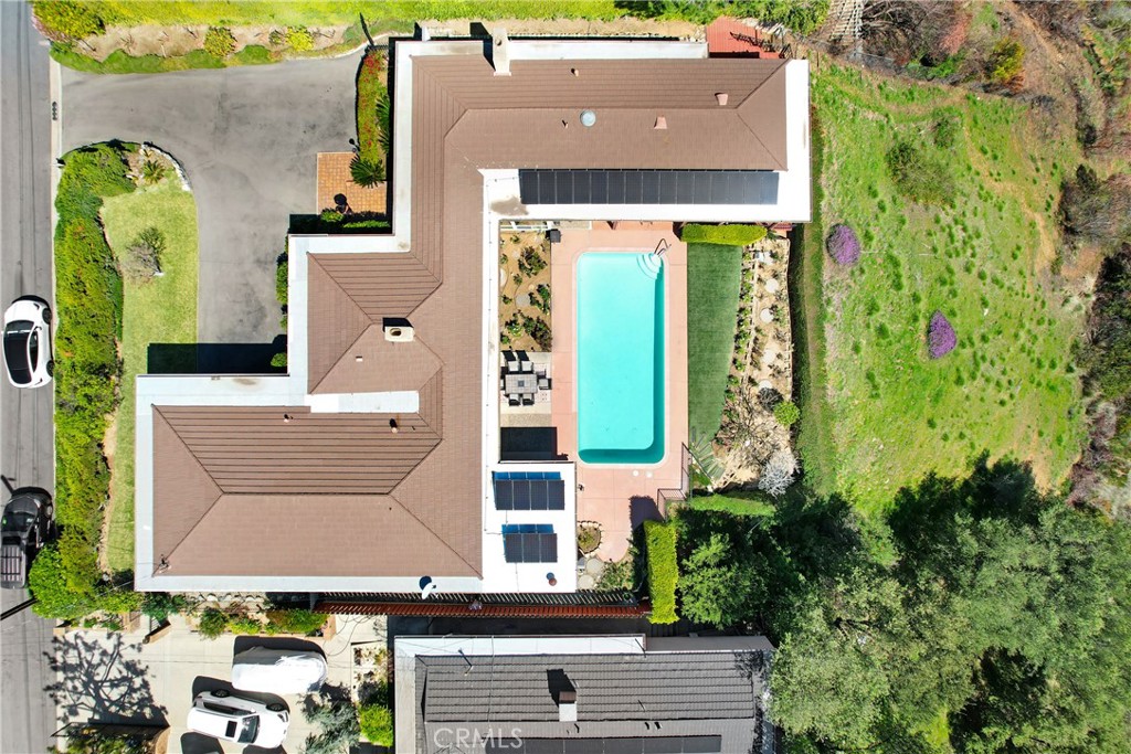 https://media.crmls.org/medias/6e4108e9-f450-41ac-a2cc-7fb48c8dbc83.jpg?preset=X-Large