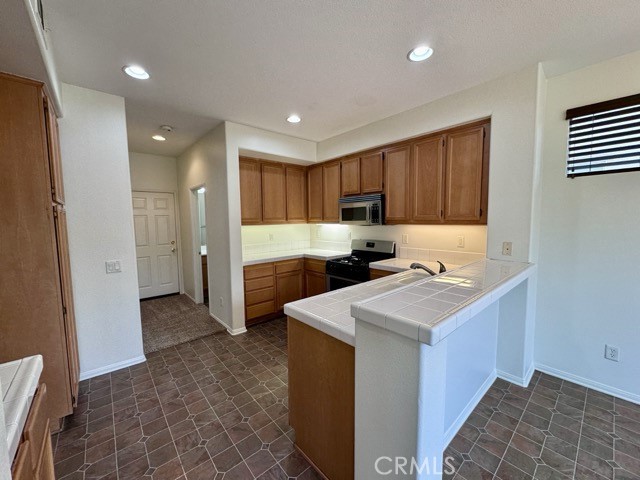 Detail Gallery Image 13 of 53 For 35885 Gatineau St, Murrieta,  CA 92563 - 4 Beds | 2/1 Baths