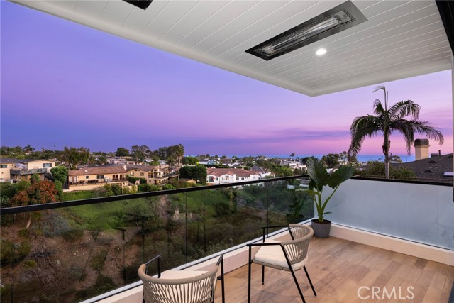 Detail Gallery Image 9 of 53 For 504 Hazel Dr, Corona Del Mar,  CA 92625 - 4 Beds | 3/1 Baths