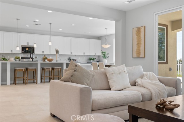 5804 Levanto Street, Bakersfield CA: https://media.crmls.org/medias/6e43369a-ab80-43ad-ba8a-03a8e7416428.jpg