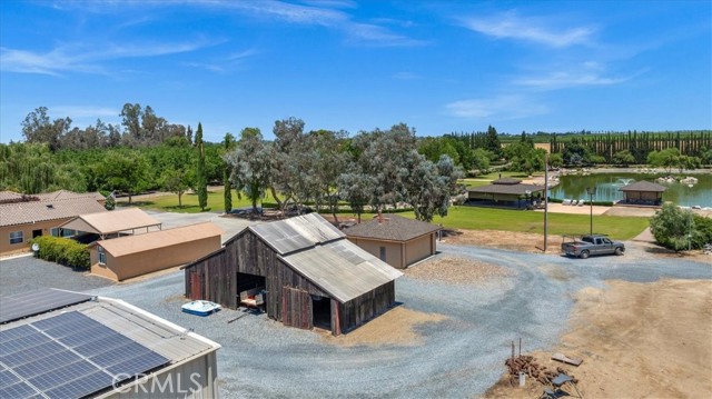 13715 E Nebraska Avenue, Kingsburg CA: https://media.crmls.org/medias/6e43a44b-c4f7-4c0b-9d25-53d5911b73de.jpg