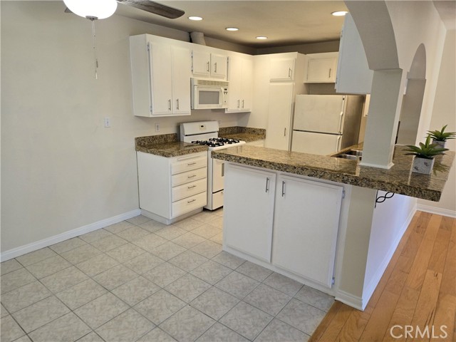 Image 2 of 52 For 3721 Country Club Drive 18