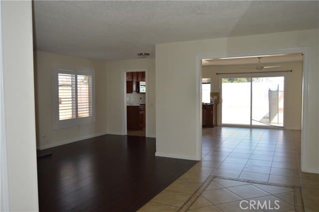 Detail Gallery Image 13 of 43 For 13638 Persimmon Rd, Moreno Valley,  CA 92553 - 4 Beds | 2 Baths