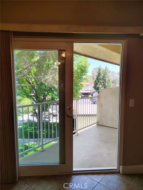 Detail Gallery Image 5 of 12 For 19229 Palo Verde Dr, Apple Valley,  CA 92308 - 2 Beds | 2 Baths