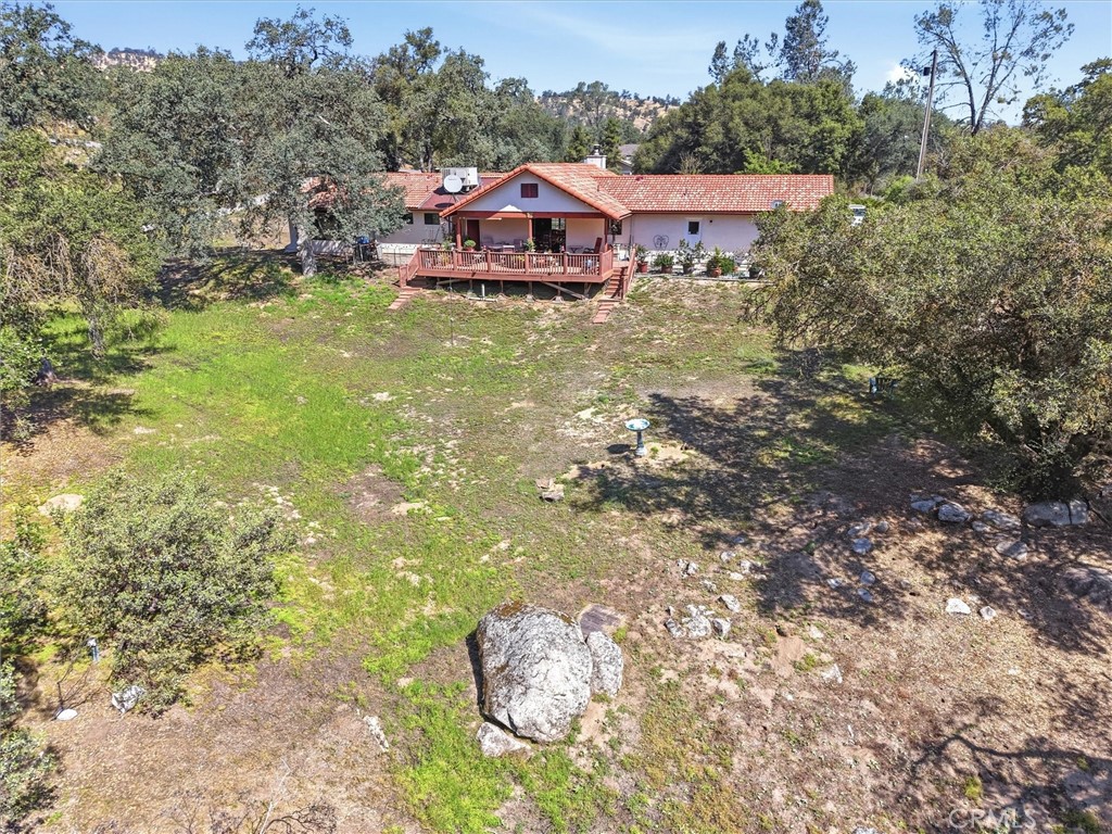 https://media.crmls.org/medias/6e462be9-b91a-42d1-9fd1-a2c4ec9f9855.jpg?preset=X-Large