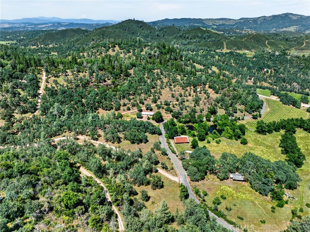 https://media.crmls.org/medias/6e46a512-c8f5-4c0f-8d97-ad16424bc6ef.jpg?preset=X-Large