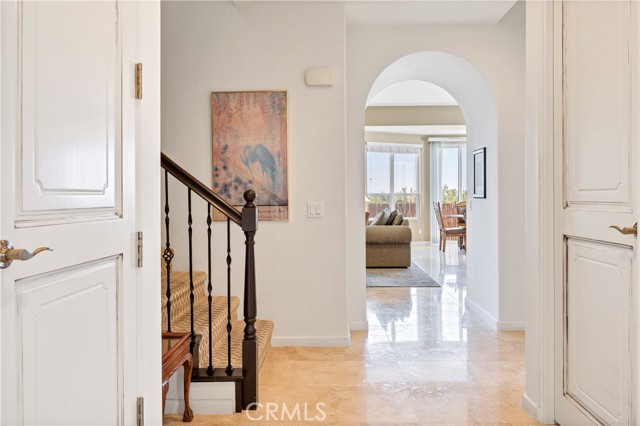 556 Via Pueblo, Riverside CA: https://media.crmls.org/medias/6e46faec-24a9-47a3-aa9c-f650fe160e9a.jpg