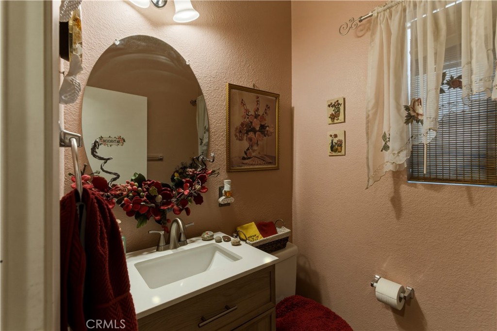 https://media.crmls.org/medias/6e47c022-95c6-43ae-a0ea-0a7b47bde87a.jpg?preset=X-Large