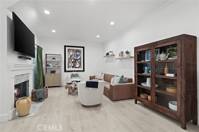 Detail Gallery Image 9 of 37 For 5473 Spanish Oak Ln #G,  Oak Park,  CA 91377 - 2 Beds | 2/1 Baths