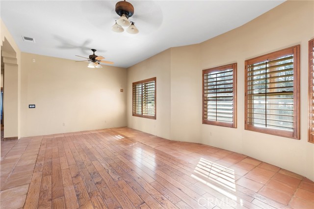 Detail Gallery Image 8 of 58 For 23032 Sky Mesa, Homeland,  CA 92548 - 3 Beds | 2/2 Baths