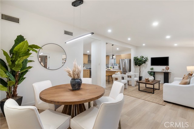 Detail Gallery Image 18 of 32 For 20110 Flallon, Lakewood,  CA 90715 - 4 Beds | 2 Baths