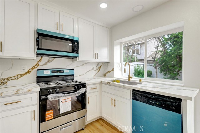 Detail Gallery Image 12 of 28 For 6959 Valatta, Rancho Cucamonga,  CA 91701 - 3 Beds | 2/1 Baths