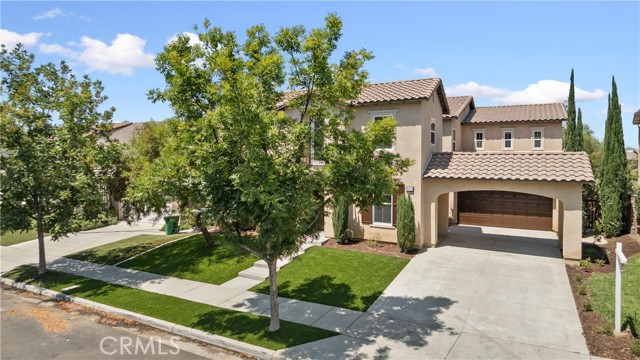 Detail Gallery Image 5 of 75 For 25210 Noble Canyon St, Corona,  CA 92883 - 5 Beds | 4 Baths