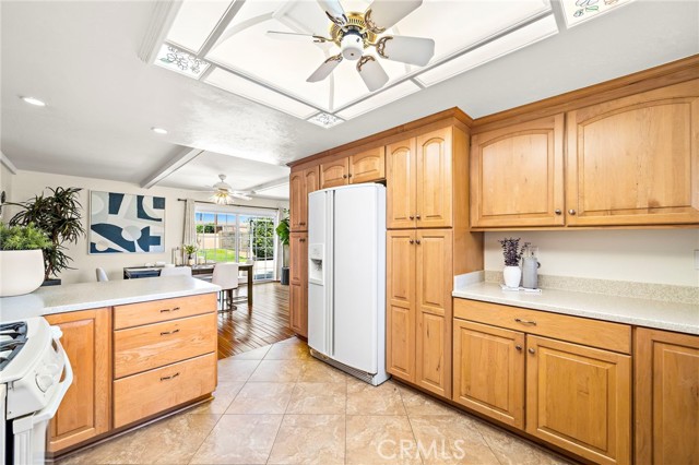 Detail Gallery Image 14 of 44 For 9111 Blackbird Ave, Fountain Valley,  CA 92708 - 4 Beds | 2 Baths