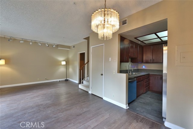 Detail Gallery Image 3 of 32 For 222 S Catalina Ave #9,  Pasadena,  CA 91106 - 3 Beds | 3/1 Baths