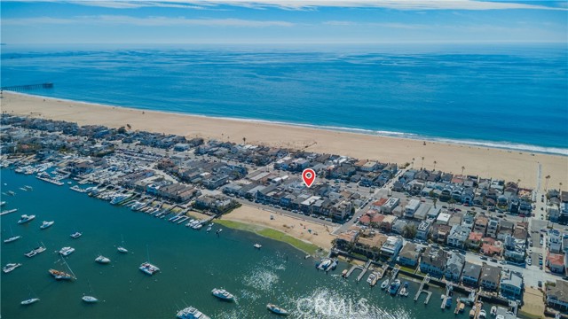 Detail Gallery Image 38 of 53 For 920 W Balboa, Newport Beach,  CA 92661 - 4 Beds | 4 Baths