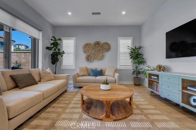 185 Plum Lily, Irvine CA: https://media.crmls.org/medias/6e4a8616-50af-4a33-a978-54f454d77677.jpg