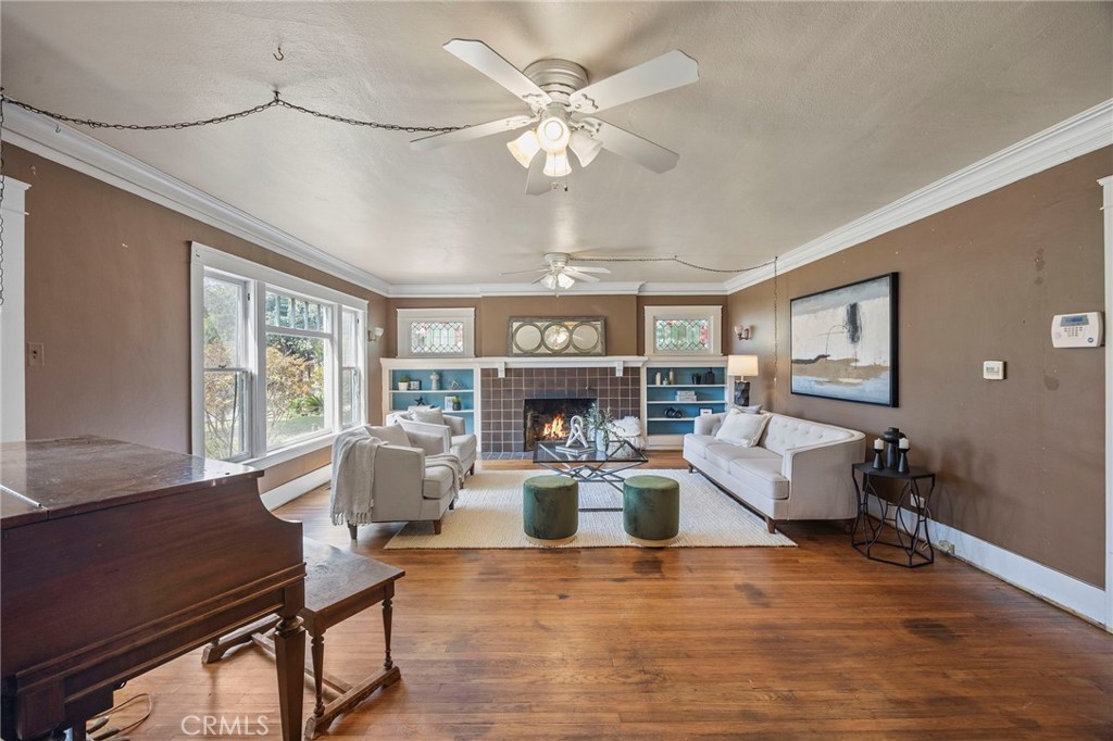 MLS #OC25144639 img 7