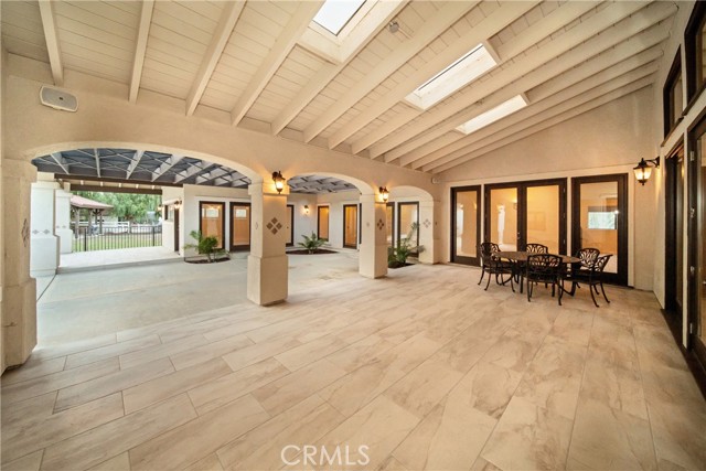 9394 Gum Tree Drive, Corona CA: https://media.crmls.org/medias/6e4af6df-c3f9-4992-ac27-aa265836f0c2.jpg