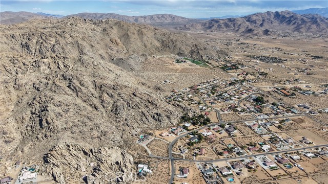 Detail Gallery Image 7 of 15 For 23545 Valley Crest, Apple Valley,  CA 92307 - – Beds | – Baths