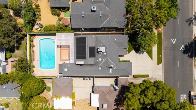 Detail Gallery Image 4 of 44 For 900 N California St, Burbank,  CA 91505 - 3 Beds | 2 Baths