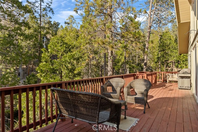 Detail Gallery Image 14 of 44 For 26974 Tunnel Dr, Lake Arrowhead,  CA 92352 - 3 Beds | 2 Baths